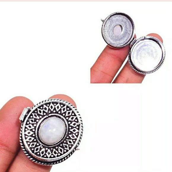 New Rainbow Moonstone 925 Silver Poison Ring. - Picture 1 of 8